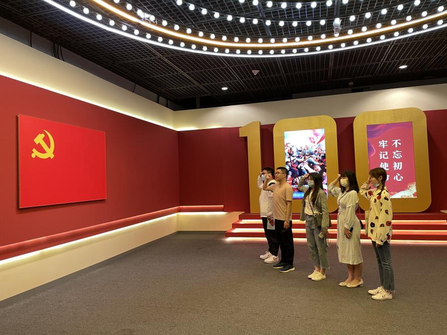 说明: 图片 说明: 图片