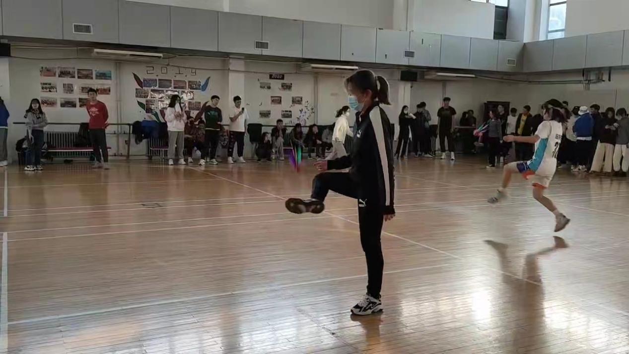 女子60秒个人双脚盘踢 李雨轩