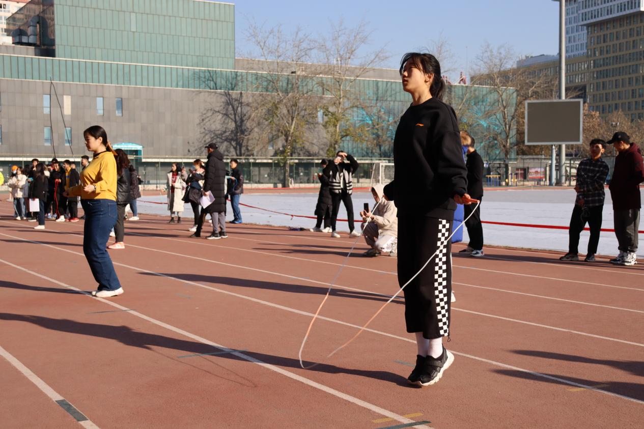 女子3分钟速度耐力单摇 陈思